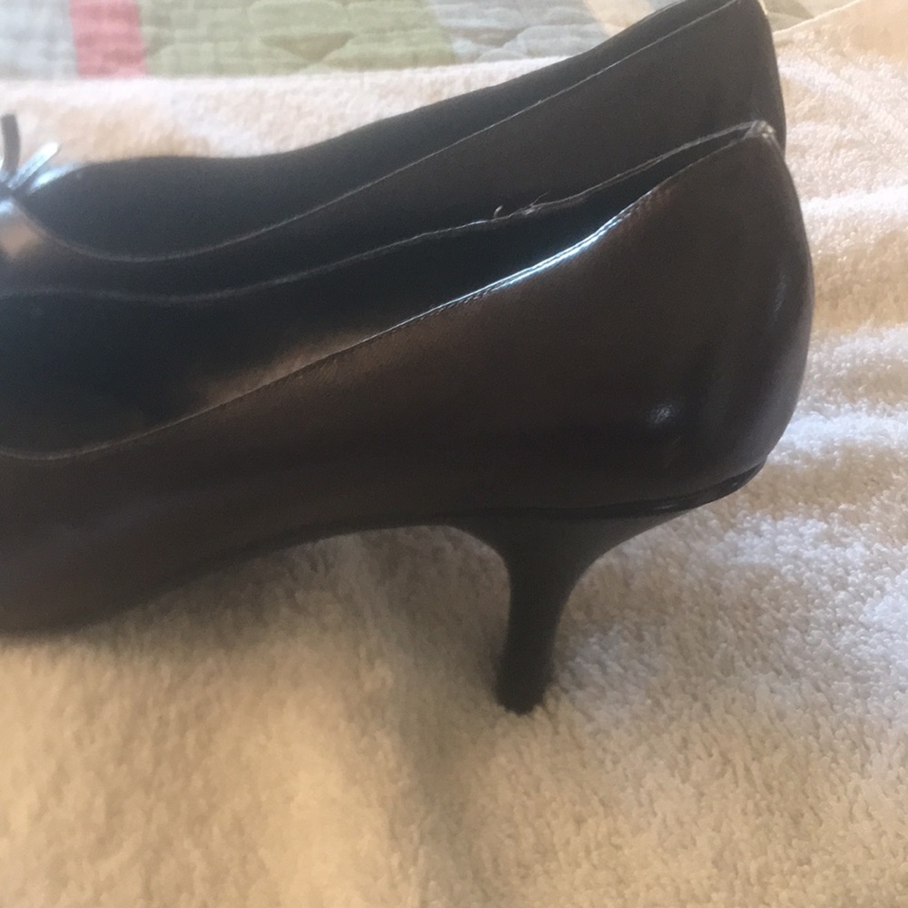 Shoes - Picture 4 of 4